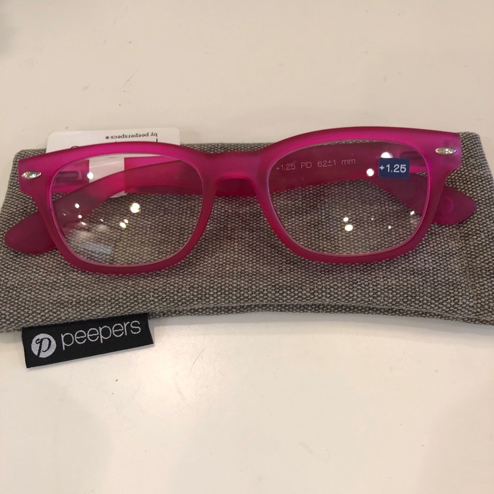 Peepers Reading Glasses - Picture 3 of 7